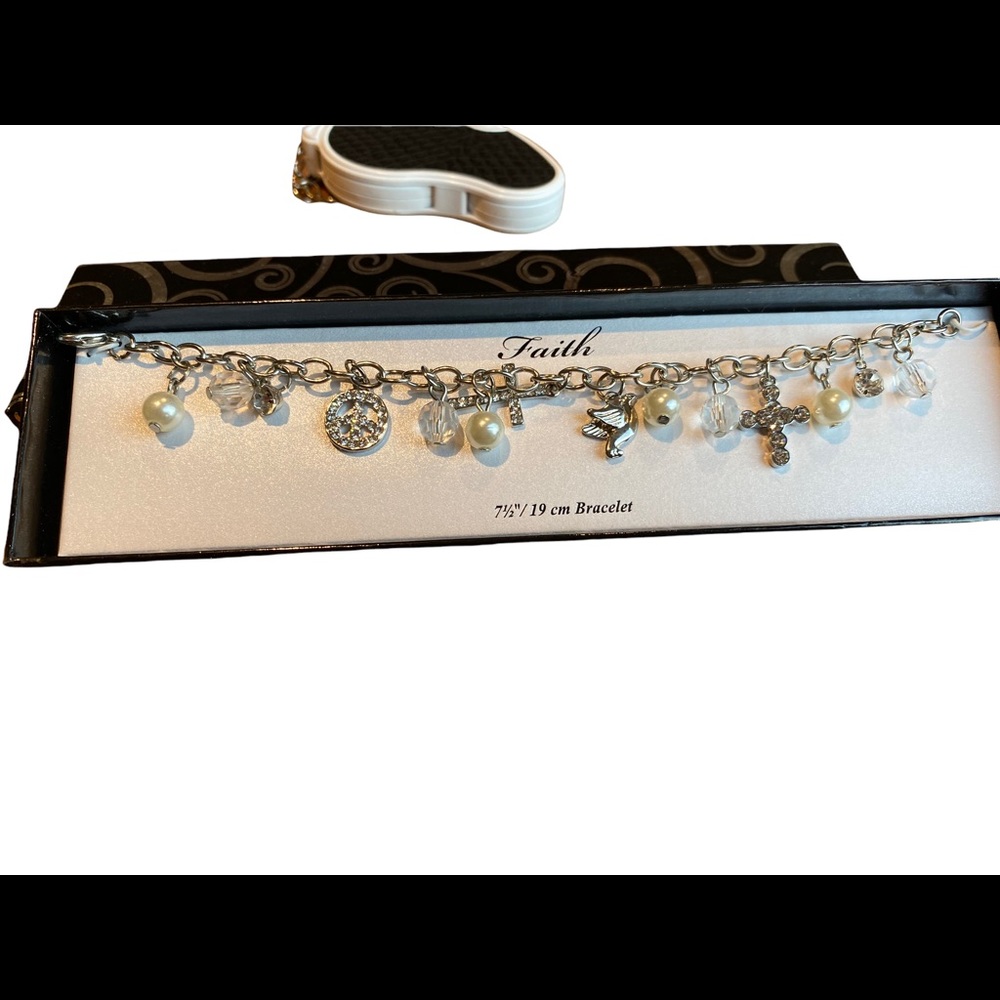 New inbox faith charm bracelet
